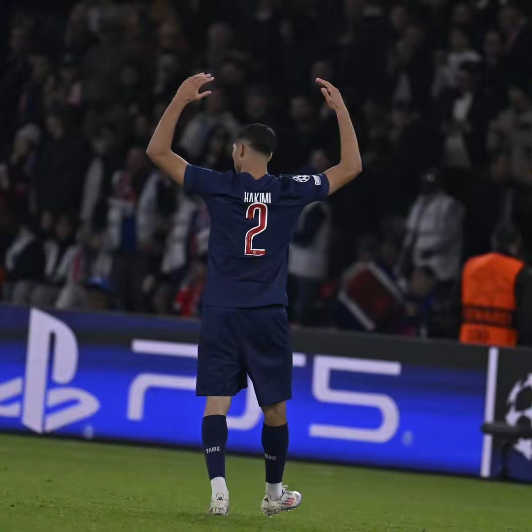 lolS15-赛前突围战来临，巴黎圣日耳曼围绕荷甲临场应变，管理层满意，心理建设被强调的简单介绍