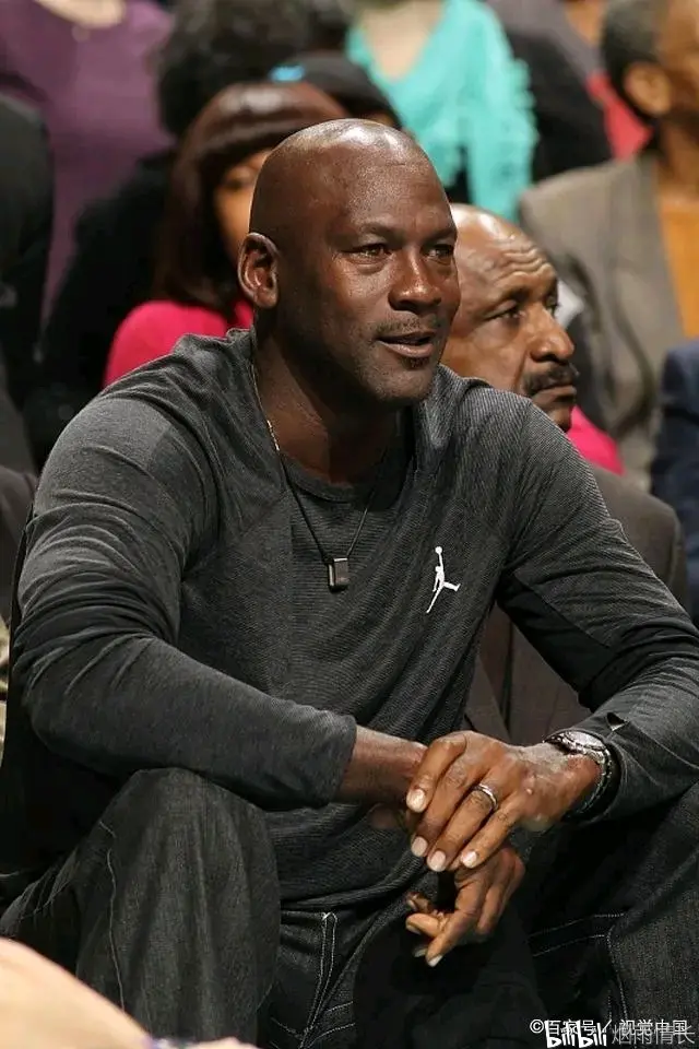 -风云突变夏洛特黄蜂转会期再遭质疑；CBA季后赛版图或变；话题不断；资深球员宣示担当(cba季后赛广厦)