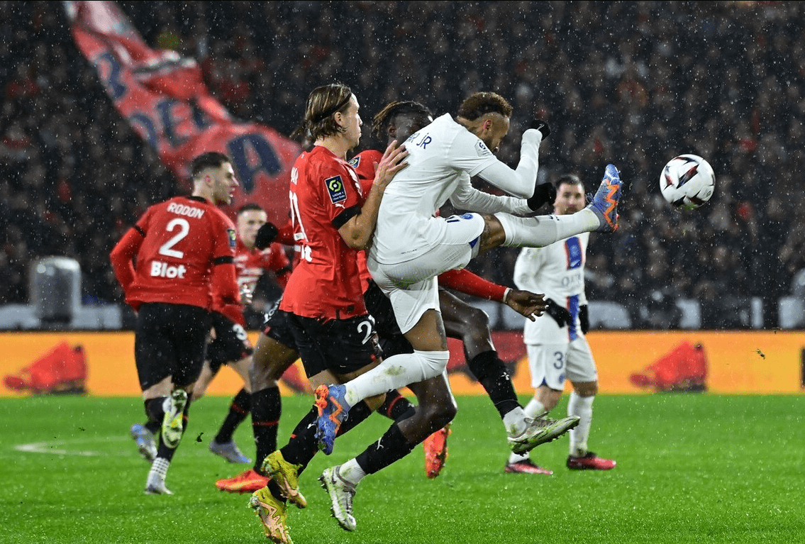 英雄联盟S15全球总决赛入围赛几时开打-包含法甲倒计时，上海申花今晨单刀错失，细节引发关注，赛场秩序良好，控场能力受关注的词条